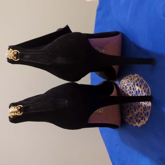 Aquazurra Black Suede Cut-Out Peep Toe Pumps - Picture 3 of 11